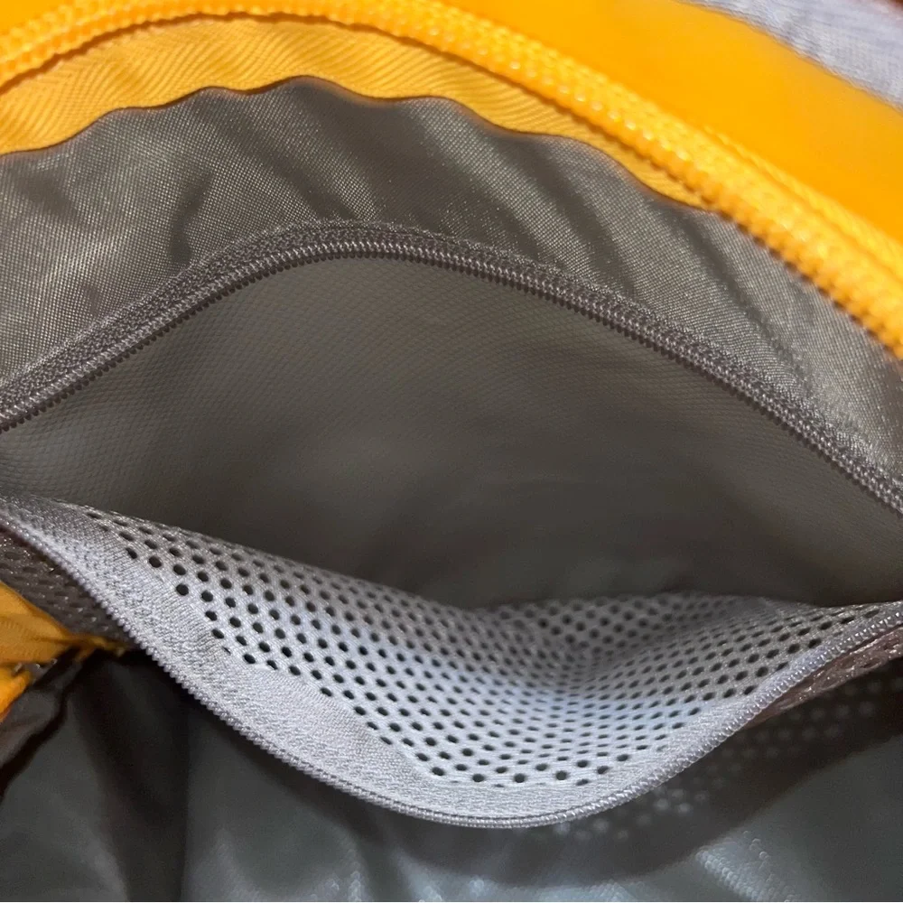 Tatonka Barrel XS Travel bag with removable shoulder strap. Excellent condition.